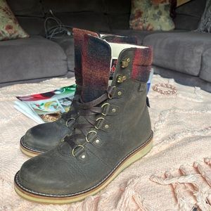 Keen Sz 7 boots